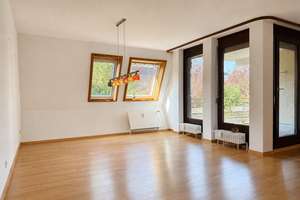 S-Heumaden: Helle 3,5-Zimmer-Wohnung mit Einbauküche, Terrasse und Aufzug – Die vollständige Adresse der Immobilie erhältst du vom Anbieter., 70619 Heumaden, Stuttgart – Vorschaubild 2