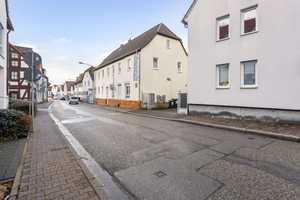 Großzügiges Zweifamilienhaus mit Nebengebäude, großer Scheune und Parkplätzen – Frankfurt am Main – Vorschaubild 8