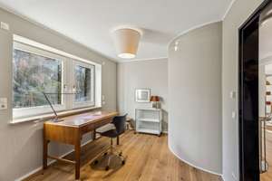 Luxuriöse 4-Zimmerwohnung in villenähnlicher Wohnlage mit großem umlaufenden Garten in Nymphenburg – Die vollständige Adresse der Immobilie erhältst du vom Anbieter., 80639 Nymphenburg, München – Vorschaubild 9