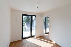 2 Zimmerwohnung mit Einbauküche und großem Balkon – Grafrather Straße 9, 81245 München – Vorschaubild 11