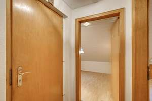 Zweifamilienhaus in Aachen-Forst – großes Grundstück, 4 Garagen & ruhige Lage – Die vollständige Adresse der Immobilie erhältst du vom Anbieter., 52078 Forst, Aachen – Vorschaubild 36