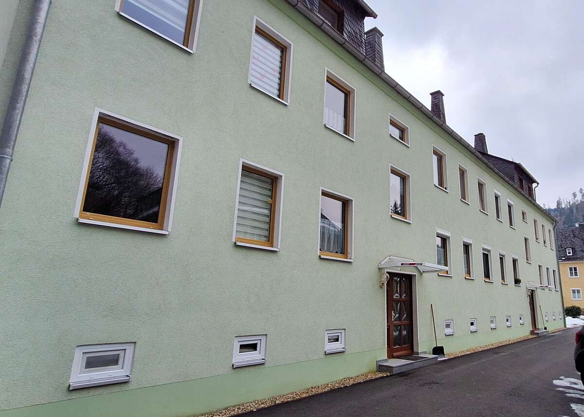 Ruhige 3-R-Eigentumswohnung mit Stellplatz in Leutenberg– ideal für Eigennutzer oder Kapitalanleger, Saalfeld Rudolstadt Kreis – Bild 1