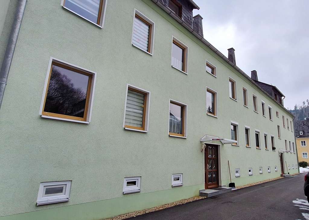 Immobilie in Leutenberg - Ruhige 3-R-Eigentumswohnung mit Stellplatz in Leutenberg– ideal für Eigennutzer oder Kapitalanleger - Bild 0