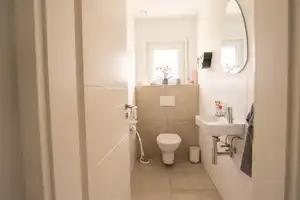 Modernes Einfamilienhaus mit großem Garten in ruhiger Neubausiedlung – Altötting (Kreis) – Vorschaubild 14