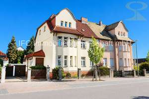 gr. DHH mit Nebengelass und idyllischem Garten in Raguhn-Jeßnitz OT Jeßnitz 
- ideal als ZFH -