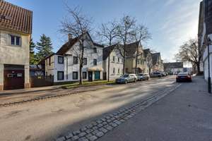 +++ freistehend, zentral, bequem - 6 Wohneinheiten - 4 vermietet - Fachwerk - sanierungsbedürftig+++