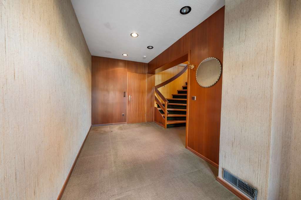 Immobilie in Weyhe - Mehrgenerationswohnen möglich! Einfamilienhaus mit Platz für die ganze Familie - Bild 2