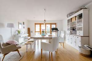 Geräumige 5-Zimmer DHH in München mit Garage, Feldrandlage!
