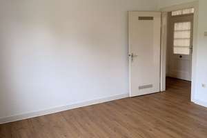 Gepflegte 2 Zimmer Wohnung mit EBK in Mitte