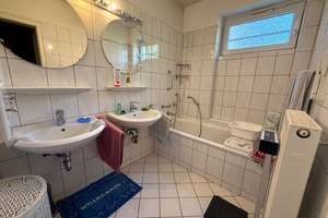 Einfamilienhaus Bungalow auf 650 m² großem Grundstück mit 142 m² Wfl.+ 90 m² Nfl. in ruhiger Lage! – 60439 Niederursel, Frankfurt am Main – Vorschaubild 8