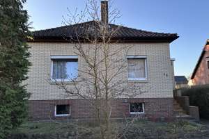 Einfamilienhaus mit Wintergarten und Ausbaupotenzial – Die vollständige Adresse der Immobilie erhältst du vom Anbieter., 29227 Celle – Vorschaubild 2