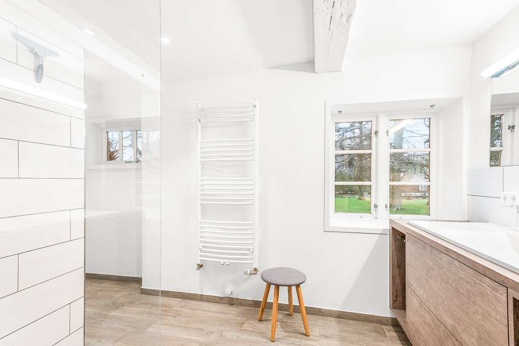 Immobilie in Braderup - Reetgedeckte Doppelhaushälfte mit großzügigem Garten - Bild 2