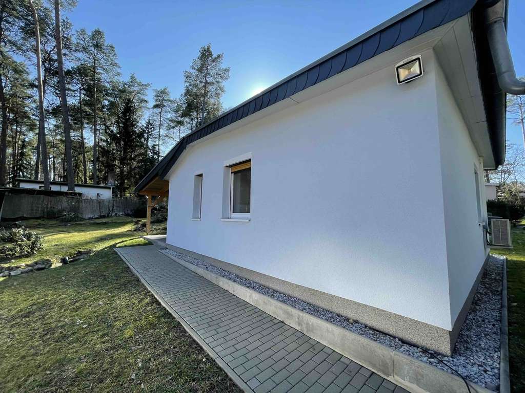Immobilie in Schorfheide - bezugsfreies Ferienhaus Freizeithaus Nähe Üdersee/ Werbellinsee Eigentumsland - Bild 1