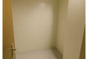 Ruhige, umfangreich renovierte 1-Zimmer-Wohnung in München Ramersdorf-Perlach mit West-Balkon – Ottobrunner Straße 40, 81737 München – Vorschaubild 3