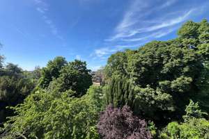 CHARMANTE DACHGESCHOSSWOHNUNG MIT DACHTERRASSE IN KÖLN - LINDENTHAL – Die vollständige Adresse der Immobilie erhältst du vom Anbieter., 50931 Lindenthal (Ortsteil), Köln – Vorschaubild 3