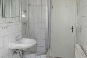 DG / LAMINAT / Bad mit Fenster / wg-gerecht ** – Fröbelstraße 4, 9126 Chemnitz – Vorschaubild 6
