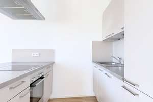 Lichtdurchflutete 3-Zi.-Wohnung mit Balkon, Einbauküche mit Kochinsel und zwei Bädern! – An den Grachten 7, 55120 Neustadt, Mainz – Vorschaubild 8