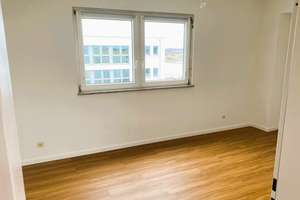 Lichtdurchflutete 4-Zimmer-Dachterrassenwohnung – Talhofstrasse 30, 82205 Gilching – Vorschaubild 19