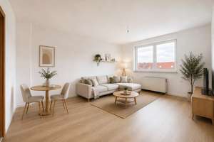 Frisch renovierte, lichtdurchflutete 2-Zimmer-Wohnung | 60 m² | ab sofort bezugsfrei – Die vollständige Adresse der Immobilie erhältst du vom Anbieter., 90459 Hummelstein, Nürnberg – Vorschaubild 2