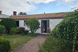 Verstecktes Gartenjuwel in Mainz-Lerchenberg – gepflegter Bungalow, voll unterkellert – Die vollständige Adresse der Immobilie erhältst du vom Anbieter., 55127 Lerchenberg, Mainz – Vorschaubild 2