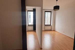 großes WG-Zimmer für Auszubildende und Studierende - nähe Fürther Innenstadt!