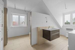 Zweifamilienhaus mit möglichem Umbau auf MFH und separatem Büroeingang.  – Die vollständige Adresse der Immobilie erhältst du vom Anbieter., 80935 Lerchenau-Ost, München – Vorschaubild 12