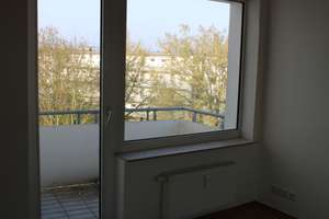 Zentral gelegene 3 Zimmer Wohnung in Salzgitter – Christian-Willmer-Straße 4, 38226 Lebenstedt, Salzgitter – Vorschaubild 2