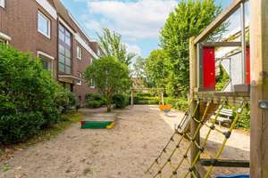 Gepflegte 4-Zi-Wohnung in ruhiger Sackgasse mit herrlichem Südbalkon & Tiefgaragenstellplatz – Die vollständige Adresse der Immobilie erhältst du vom Anbieter., 22529 Lokstedt, Hamburg – Vorschaubild 3
