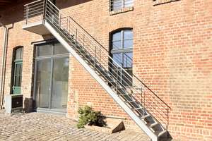 MAISONETTE I EINBAUKÜCHE I ANKLEIDE I DENKMAL I BELEUCHTUNG I 2 SCHLAFZIMMER MIT ENSUITE BADEZIMMER – Brühler Landstr. 547, 50997 Meschenich, Köln – Vorschaubild 14