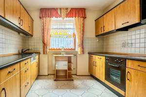 Charmantes Zuhause: 4-Zimmer Reihenmittelhaus mit Garten & Ausbaupotenzial in Furth im Wald – Die vollständige Adresse der Immobilie erhältst du vom Anbieter., 93437 Furth im Wald – Vorschaubild 4
