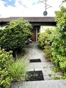 Bungalow in exklusiv ruhiger Lage in Wulfertshausen/Friedberg mit Indoor-Pool und Sauna