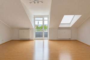 Eigentumswohnung  2 ZKB im DG mit  Balkon, EBK und Garage -NDH Oberstadt  -zu verkaufen ! – Wilhelm-Nebelung-Str. 8, 99734 Nordhausen – Vorschaubild 2