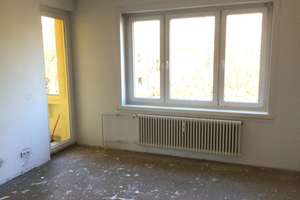 Renovierungsbedürftige Dreizimmerwohnung im 3. OG, ohne Aufzug – Heilmannring 20, 13627 Charlottenburg-Nord, Berlin – Vorschaubild 3