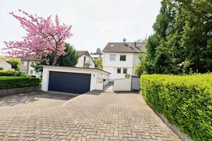 Traumhafte Doppelhaushälfte mit Pool, Doppelgarage und hochwertiger Ausstattung – Die vollständige Adresse der Immobilie erhältst du vom Anbieter., 70195 Botnang-West, Stuttgart – Vorschaubild 3