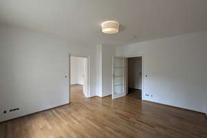 * Schwabing * Ab sofort * 3 Zimmer * 2er WG geeignet * Wohnzimmer * Balkon * – Leopoldstrasse 105, 80802 Münchner Freiheit, München – Vorschaubild 3