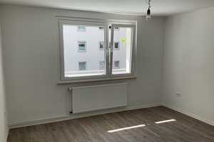 Frisch renoviert- gestrichen und tapeziert! – Schillerstr. 15 a, 38126 Braunschweig – Vorschaubild 4