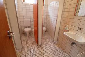 Ideal zur Umnutzung in Wohnraum - Ehemaliges Gemeindehaus mit großem Grundstück! – Die vollständige Adresse der Immobilie erhältst du vom Anbieter., 72525 Münsingen – Vorschaubild 9