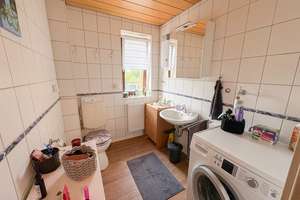 Gepflegtes Zweifamilienhaus mit vermieteter Wohneinheit und Entwicklungsmöglichkeit nahe Waldbröl! – Die vollständige Adresse der Immobilie erhältst du vom Anbieter., 51545 Waldbröl – Vorschaubild 26