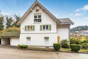 Gepflegtes Zweifamilienhaus mit 1.400 m² Grundstück – Die vollständige Adresse der Immobilie erhältst du vom Anbieter., 76530 Innenstadt, Baden-Baden – Vorschaubild 2