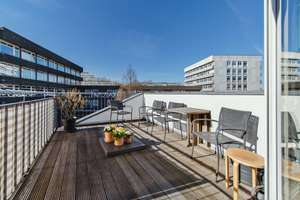 Urbanes Leben vor der Tür, entspannte Ruhe darüber – großzügiges Wohnen mit sonnigen Dachterrassen“