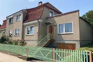 Gepflegte Doppelhaushälfte mit modernen Annehmlichkeiten – Demmin (Kreis) – Vorschaubild 1