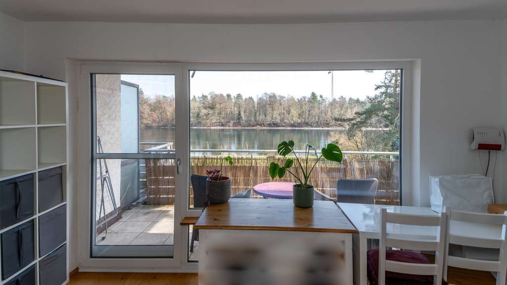 Immobilie in Büsingen am Hochrhein - Blick aufs Wasser - Wohnen in Büsingen am Hochrhein

 - Bild 2