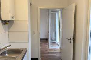 Schöne Single-Wohnung mit großer Dachterrasse – Rosenbergstraße 22, 70174 Stuttgart – Vorschaubild 4