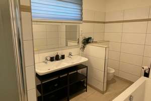 Luxus Doppelhaushälfte in Britz-Rudow mit Musikstudio und Fitnessraum – Die vollständige Adresse der Immobilie erhältst du vom Anbieter., 12357 Rudow, Berlin – Vorschaubild 10