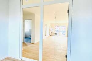 Sonnige Wohnung mit schönem Schnitt und Balkon, EBK gegen Gebühr vom Mieter – Rethener Winkel 9, 30880 Laatzen – Vorschaubild 2