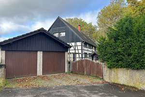 *PROVISIONSFREI* Einfamilienhaus mit Einliegerwohnung u. Schwimmbad in ruhiger Wohnlage