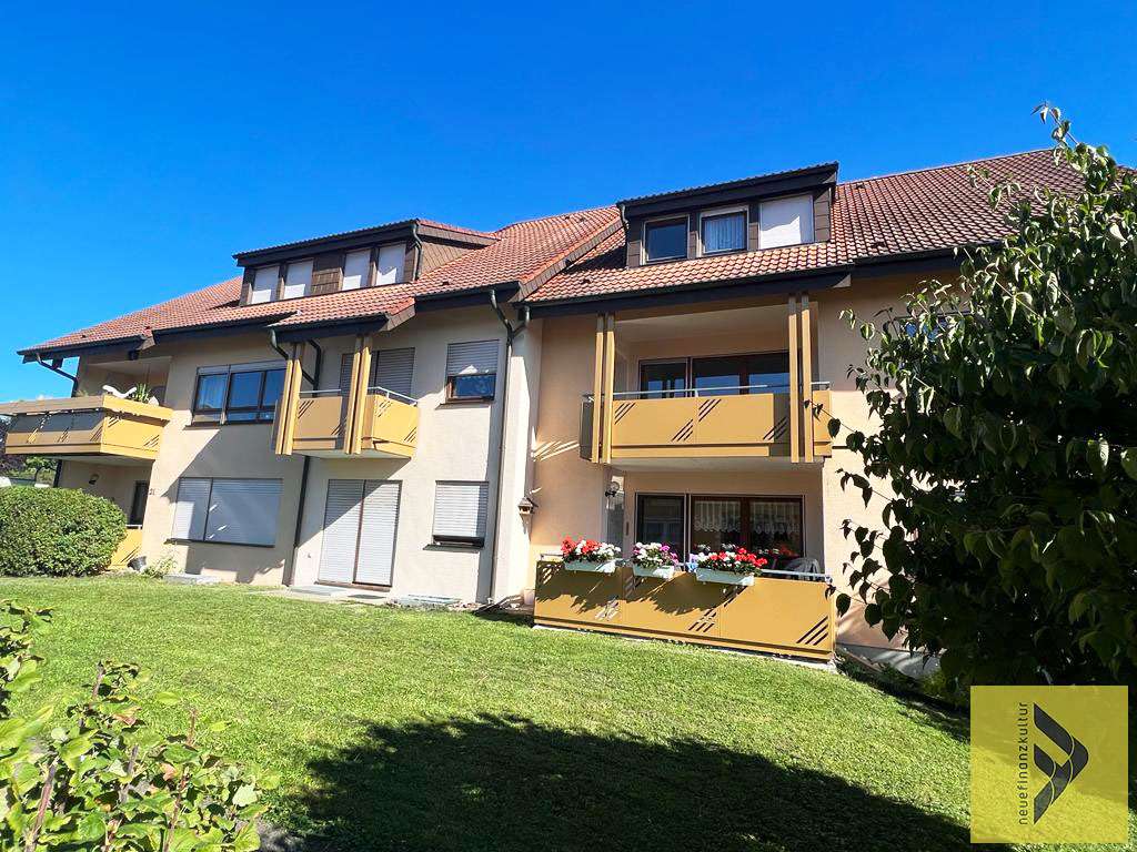 Immobilie in Römerstein - neu renovierte, geräumige 4 Zimmer- Wohnung mit Balkon und Garage - Bild 0