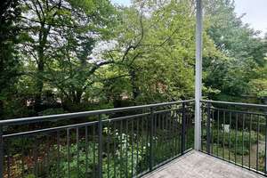 Friedrichshain: 4-Zimmer-Wohnung mit Balkon im 1.OG zum ruhigen Innenhof – Die vollständige Adresse der Immobilie erhältst du vom Anbieter., 10247 Friedrichshain, Berlin – Vorschaubild 2