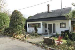 Großzügige Doppelhaushälfte mit Garage u. Garten in guter Lage von Steinen – Oberer Bannweg 11, 79585 Steinen – Vorschaubild 1