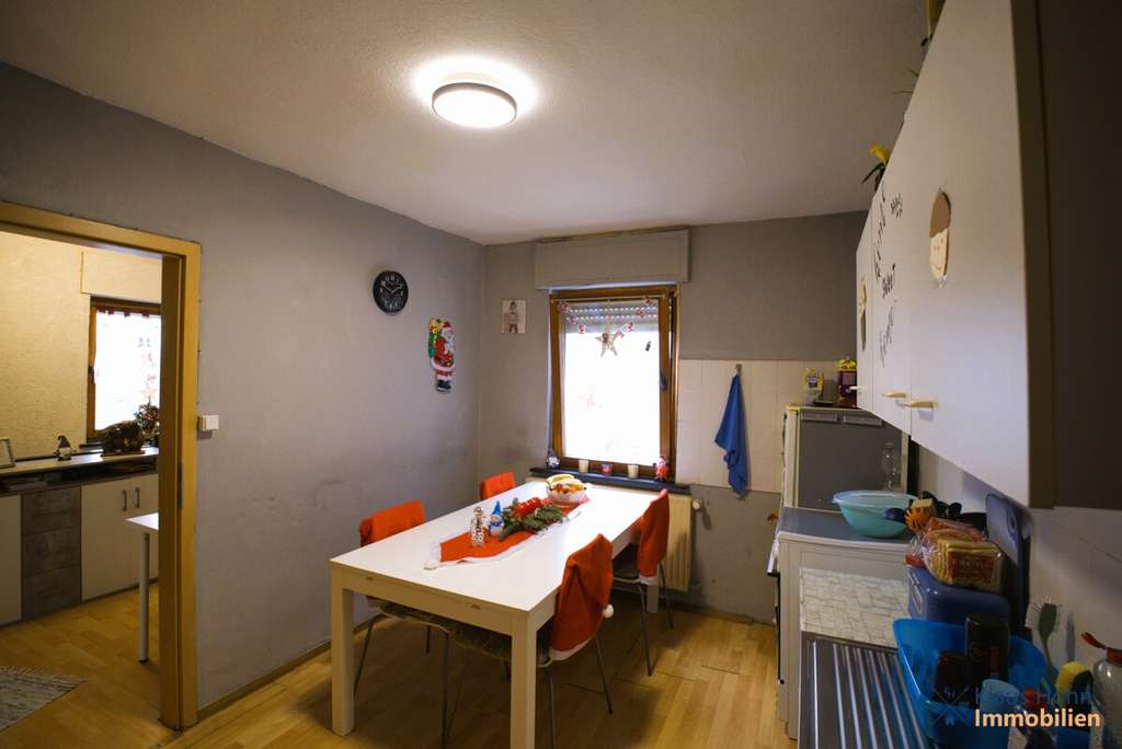 Immobilie in Waldbrunn - Zweifamilienhaus im Schatten der Burg Ellar - Bild 2